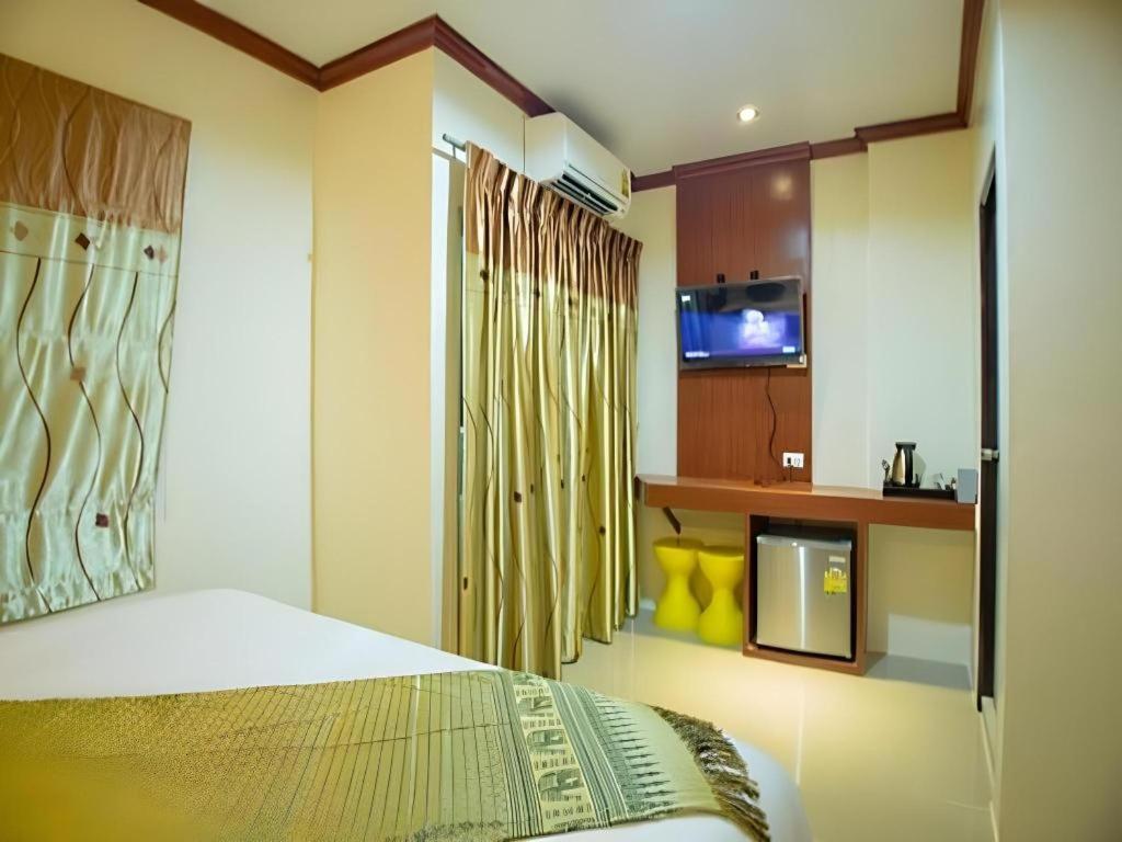 伊尔马尔芭东广场酒店 Patong 外观 照片